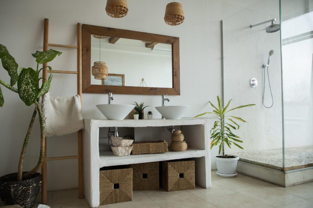 łazienka w stylu boho