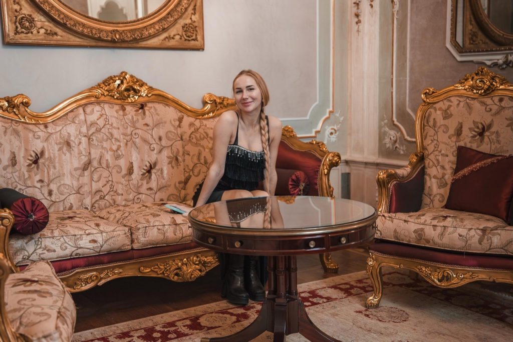 Styl Hollywood Regency salon