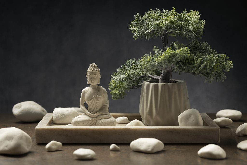 meble belini Mieszkanie w stylu ZEN – jak urządzić? 7 Statuetka Buddy